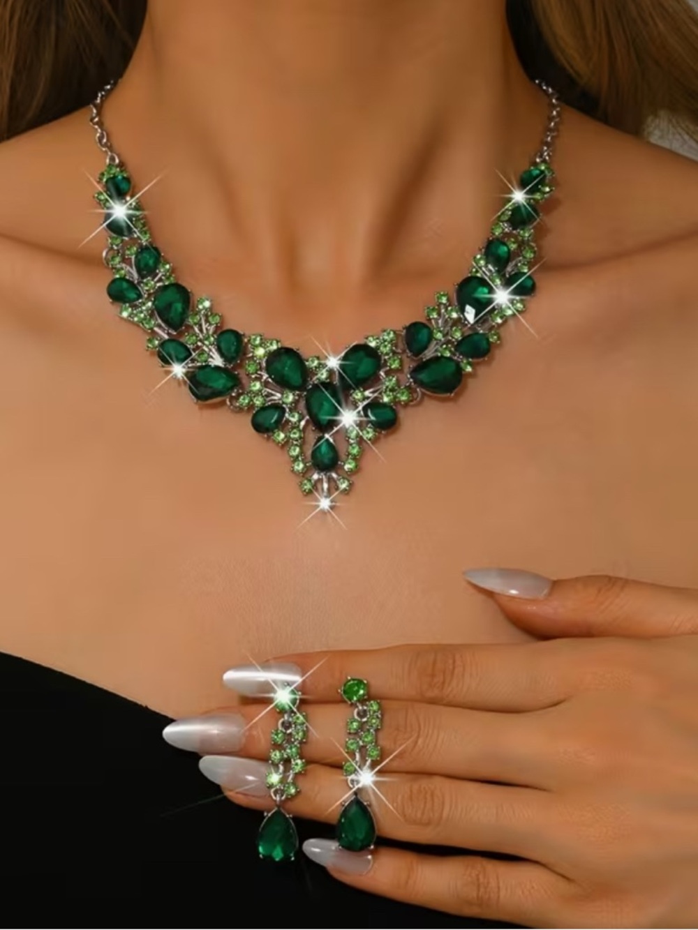 Elegant Green Crystal Statement Necklace and Earring Set - Women Jewelry - Picture 3 of 3